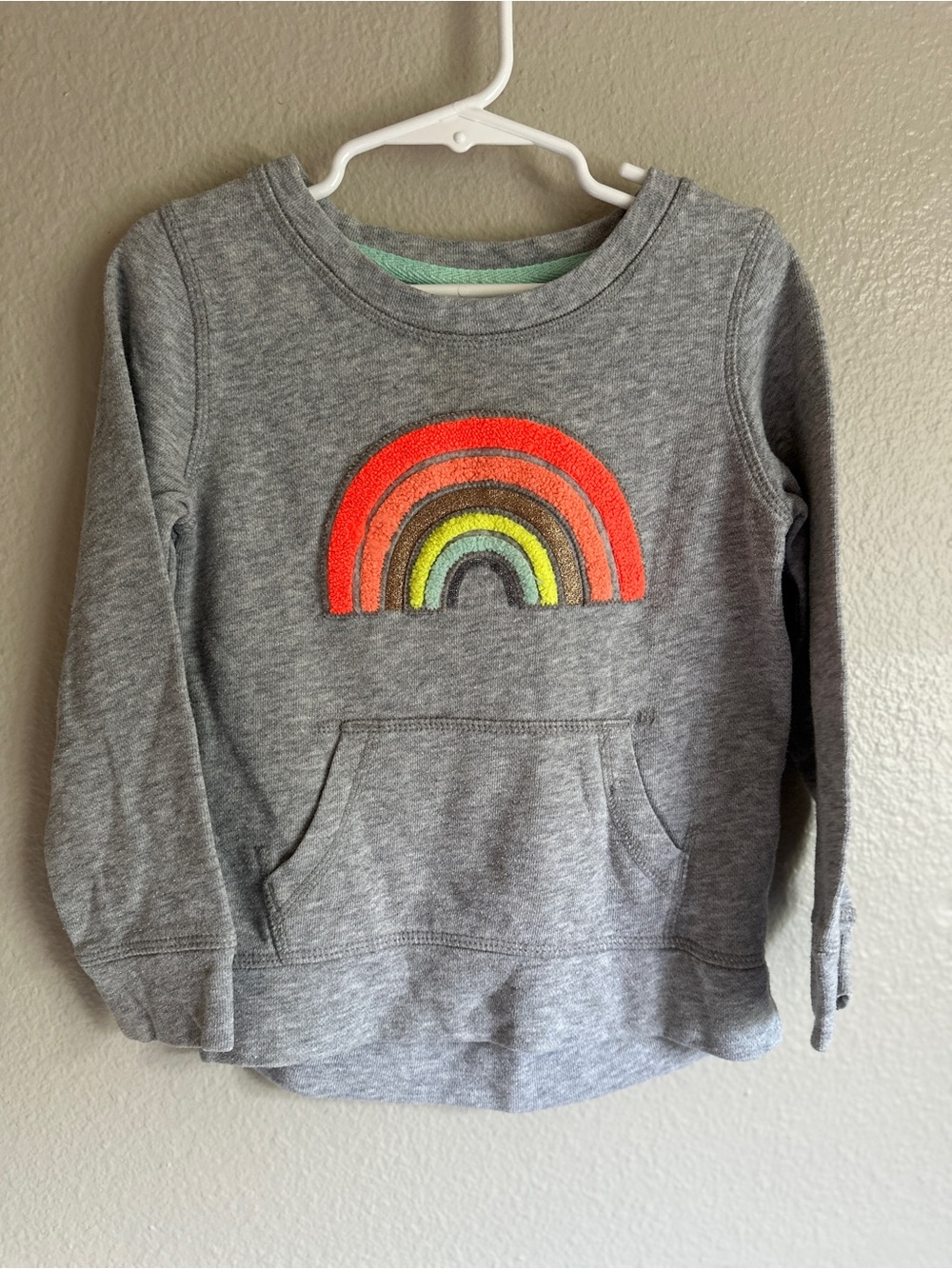 Cat & Jack size XS youth (4/5) grey crew neck with metallic mix rainbow appliqué